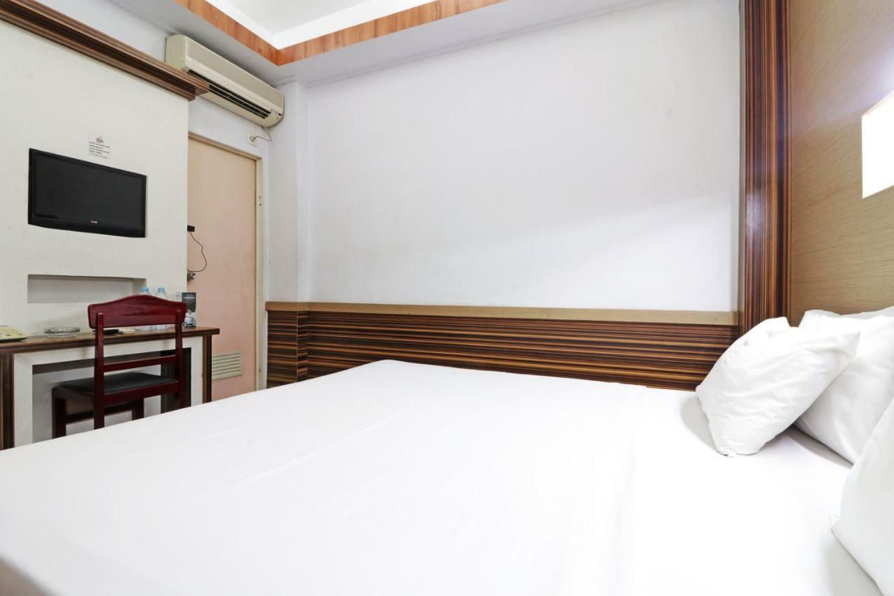 Mutiara Sari Hotel Makassar Exterior photo