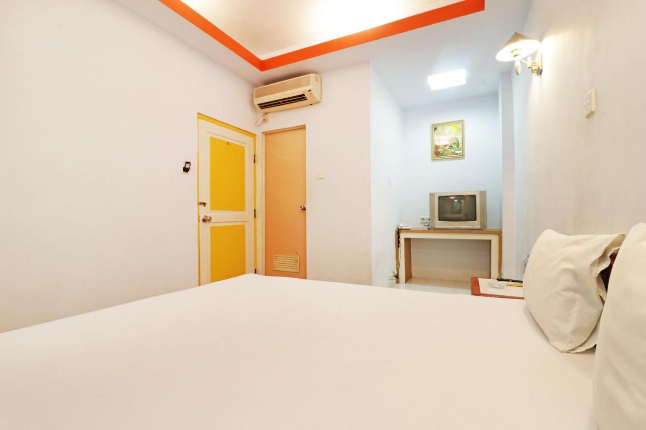 Mutiara Sari Hotel Makassar Exterior photo